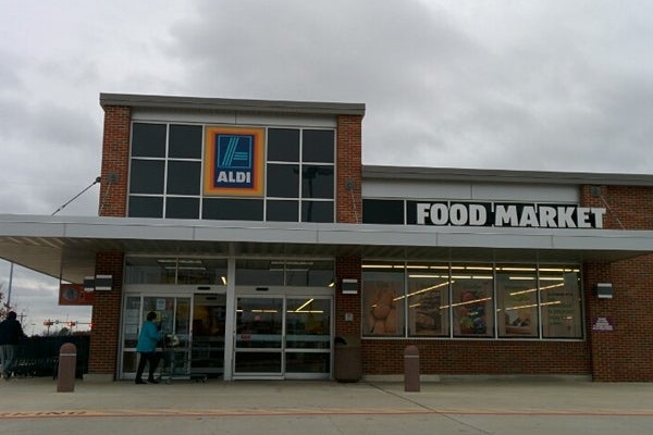 Do Aldi Stores Charge A Fee For Using Credit Cards